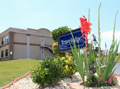 Travelodge by Wyndham Perry GA image 1