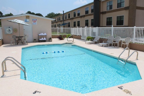 Travelodge by Wyndham Perry GA image 5